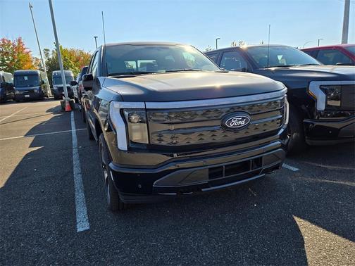 2025 Ford F-150 Lightning Platinum