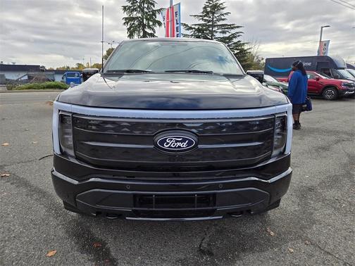 2025 Ford F-150 Lightning Platinum