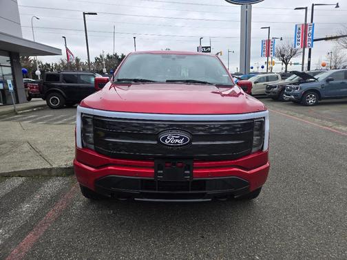 2025 Ford F-150 Lightning Platinum