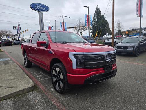 2025 Ford F-150 Lightning Platinum