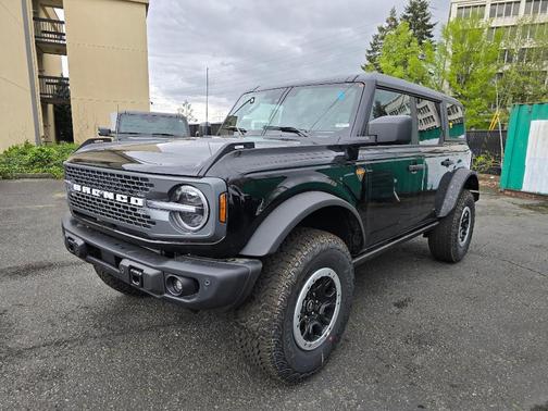 Shadow Black 2026 Ford Bronco Badlands