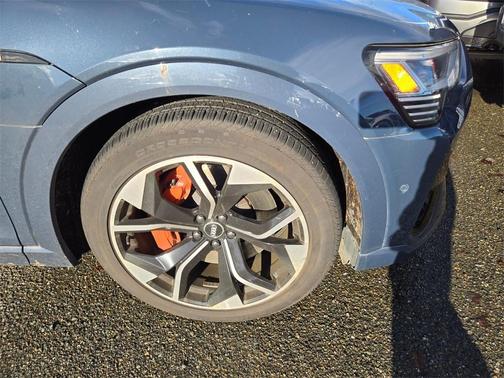 2021 Audi e-tron Prestige