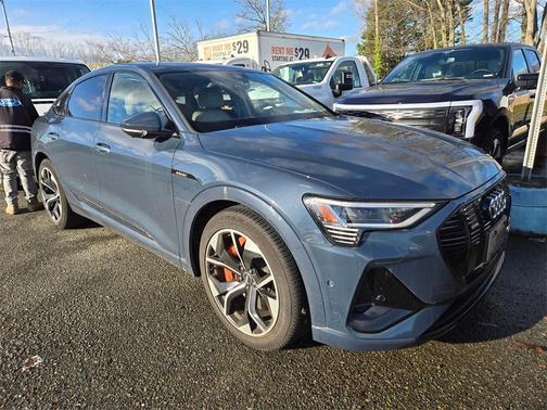 2021 Audi e-tron Prestige