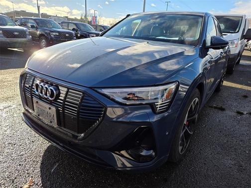 2021 Audi e-tron Prestige