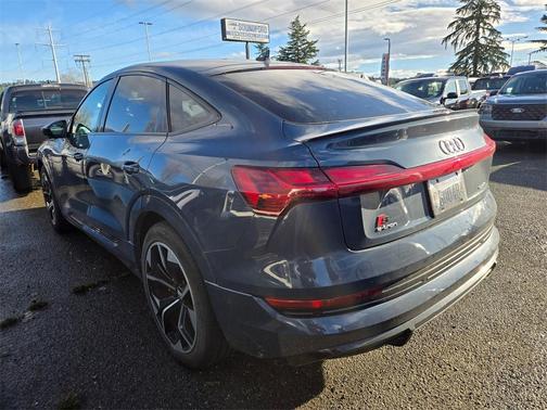 2021 Audi e-tron Prestige