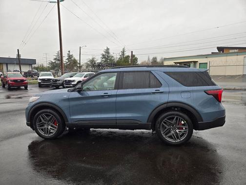 Vapor Blue 2026 Ford Explorer ST-Line