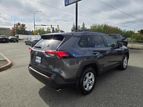 2020 Toyota RAV4 Hybrid XLE