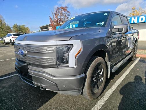 2022 Ford F-150 Lightning LARIAT