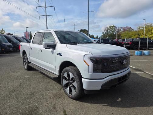 2025 Ford F-150 Lightning Platinum