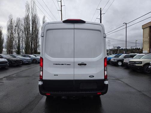 2026 Ford Transit-250 148 WB Medium Roof Cargo