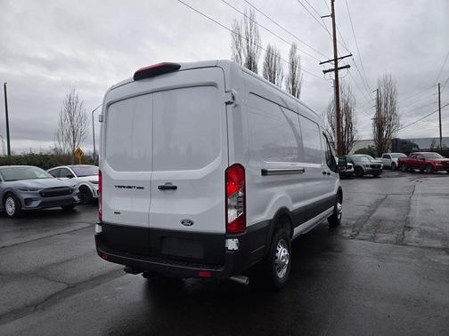 2026 Ford Transit-250 148 WB Medium Roof Cargo