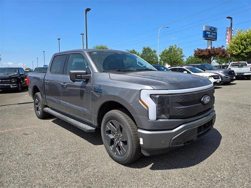 2025 Ford F-150 Lightning Flash