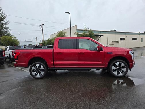2025 Ford F-150 Lightning Platinum