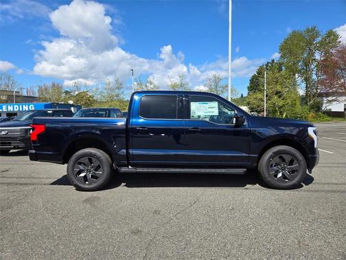 2025 Ford F-150 Lightning LARIAT