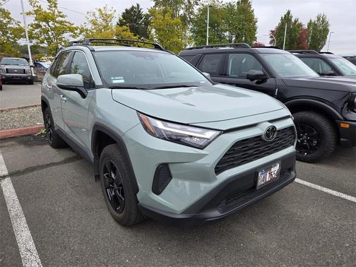2022 Toyota RAV4 XLE