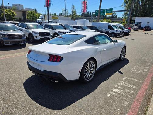 2025 Ford Mustang EcoBoost Premium