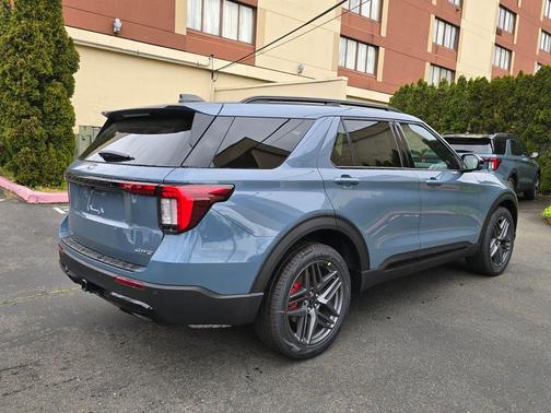 Vapor Blue 2026 Ford Explorer ST-Line