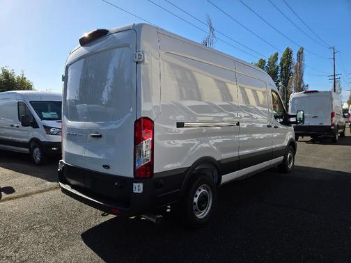2025 Ford Transit-250 148 WB Medium Roof Cargo