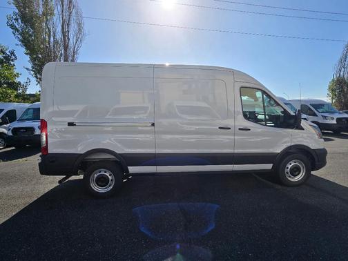 2025 Ford Transit-250 148 WB Medium Roof Cargo