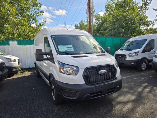 2025 Ford Transit-250 148 WB Medium Roof Cargo