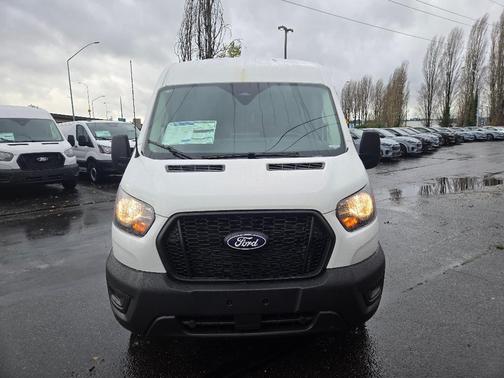 Oxford White 2026 Ford Transit-250 148 WB Medium Roof Cargo