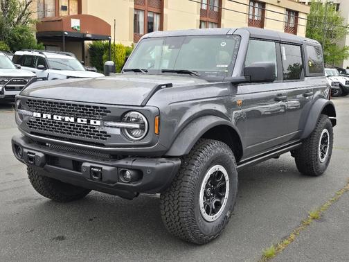Carbonized Gray Metallic 2026 Ford Bronco Badlands