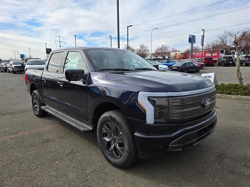 2025 Ford F-150 Lightning LARIAT