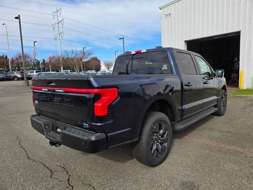 2025 Ford F-150 Lightning LARIAT