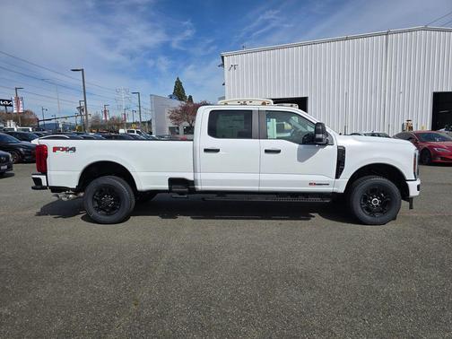 Oxford White 2026 Ford F-350 XL