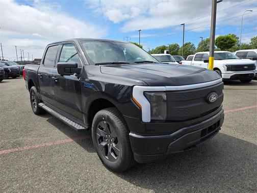 2025 Ford F-150 Lightning Flash