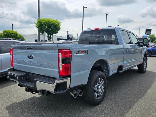 Glacier Gray 2026 Ford F-350 Lariat Super Duty