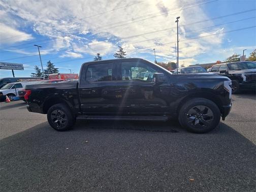 2025 Ford F-150 Lightning Flash