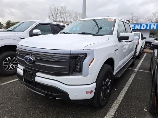 2023 Ford F-150 Lightning LARIAT