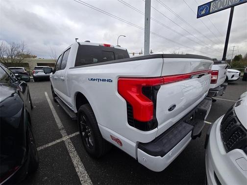 2023 Ford F-150 Lightning LARIAT