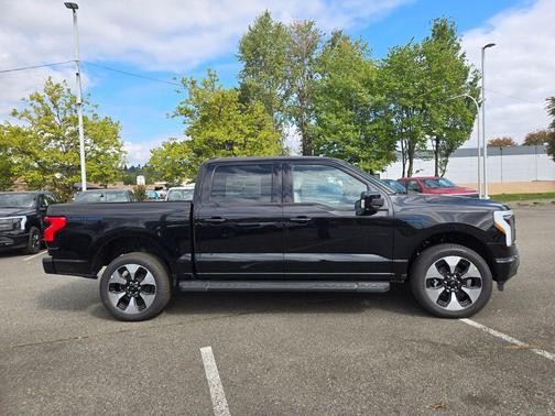 2025 Ford F-150 Lightning Platinum