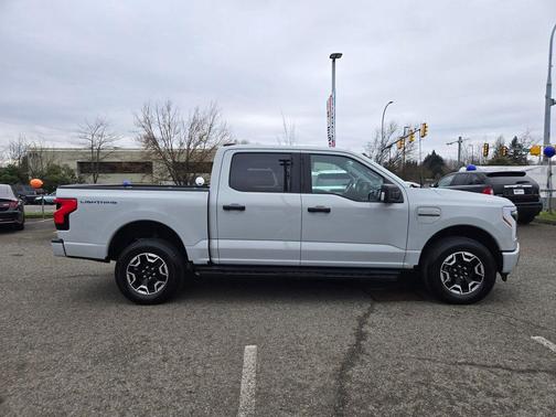 2023 Ford F-150 Lightning XLT