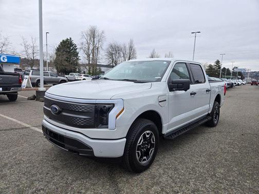 2023 Ford F-150 Lightning XLT