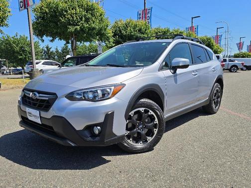Ice Silver Metallic 2022 Subaru Crosstrek Premium