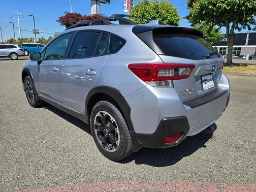 Ice Silver Metallic 2022 Subaru Crosstrek Premium