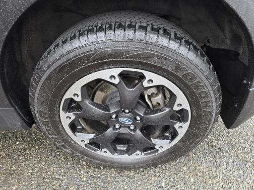 Ice Silver Metallic 2022 Subaru Crosstrek Premium
