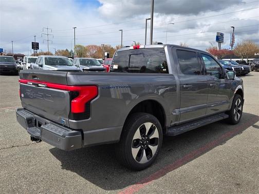 2025 Ford F-150 Lightning Platinum