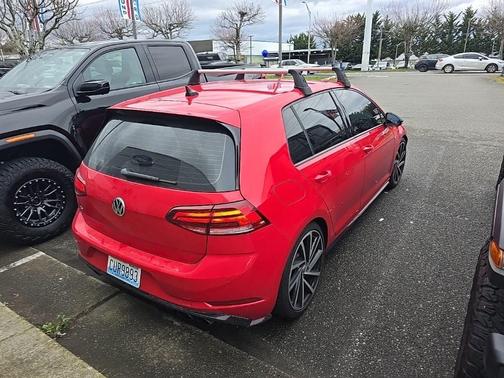 2018 Volkswagen Golf R 2.0T w/DCC & Navigation