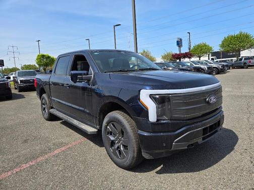 2025 Ford F-150 Lightning LARIAT