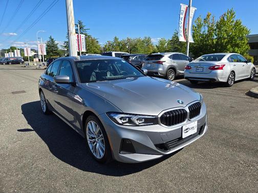 2023 BMW 330 i xDrive