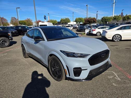 2025 Ford Mustang Mach-E GT