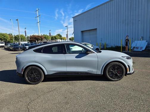 2025 Ford Mustang Mach-E GT