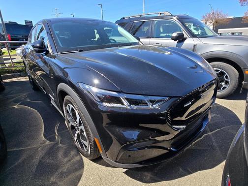 Shadow Black 2025 Ford Mustang Mach-E Select