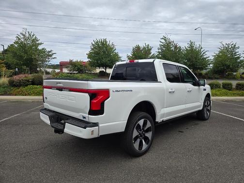 Star White 2025 Ford F-150 Lightning Platinum