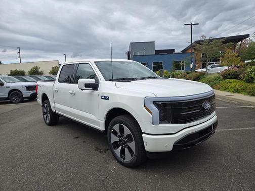 Star White 2025 Ford F-150 Lightning Platinum