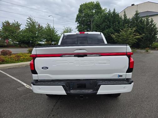 2025 Ford F-150 Lightning Platinum